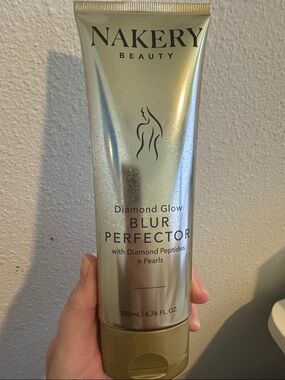 Nakery Beauty Diamond Glow Blur Perfector - Gold